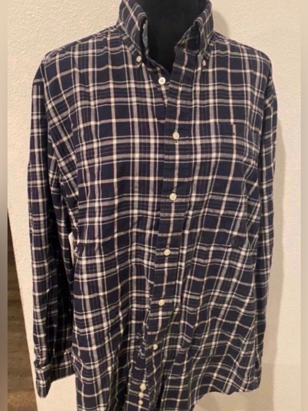 Men's Navy Long Sleeve Plaid Button-Down Shirt (Size M)